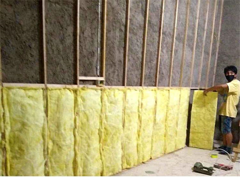 高端巖棉復(fù)合板