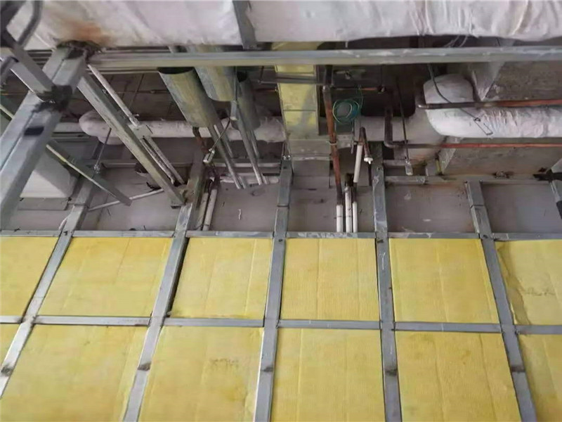 高端巖棉復(fù)合板